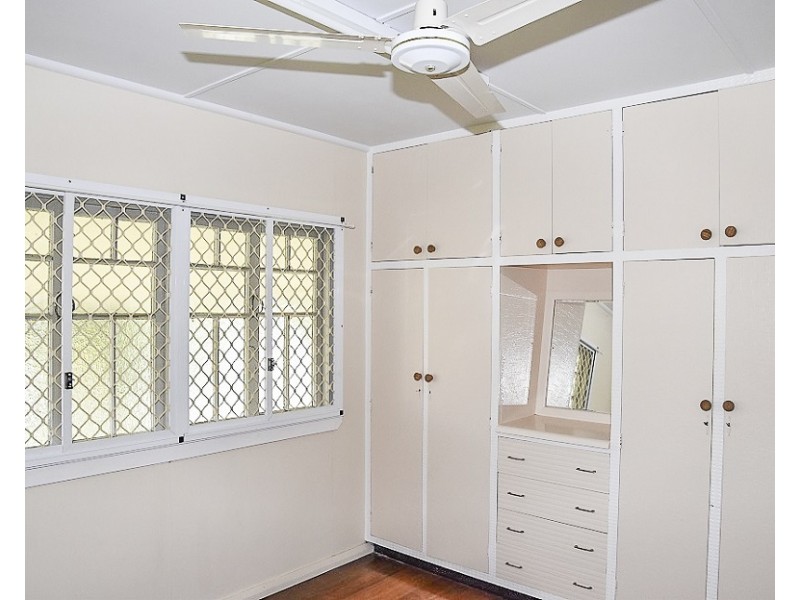 35 Vulture Street, Charters Towers City QLD 4820