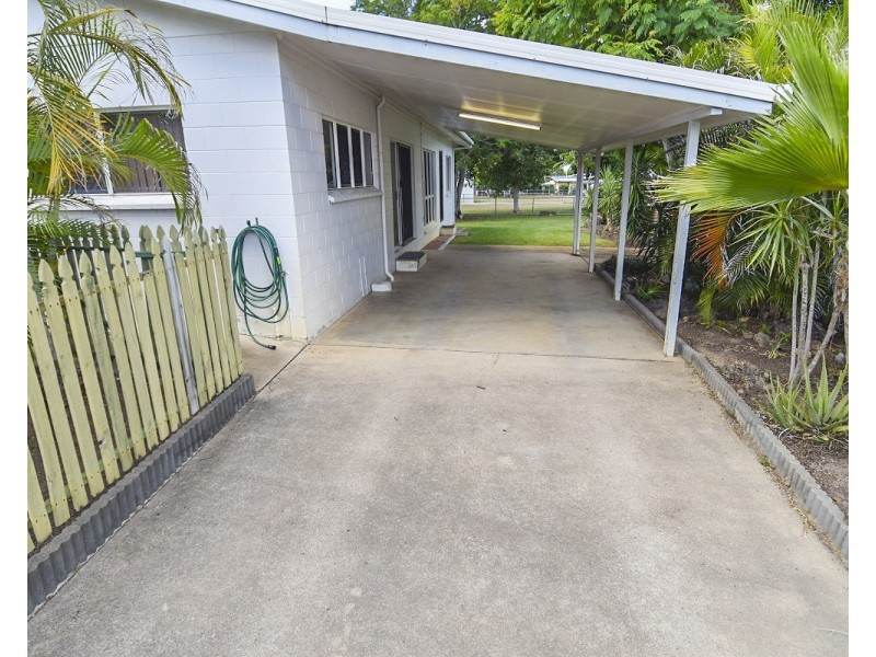 11 Peek Street, Richmond Hill QLD 4820