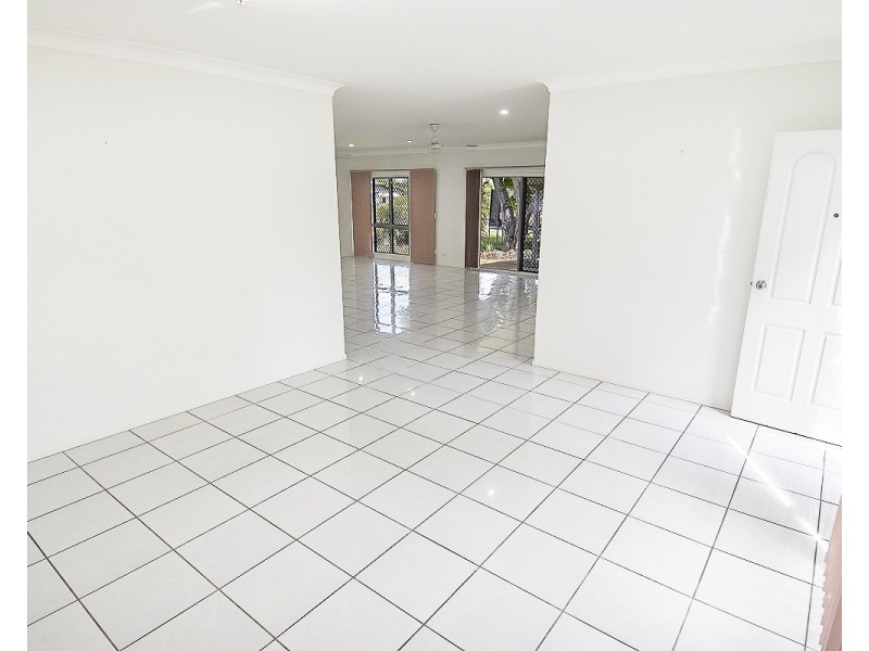 11 Peek Street, Richmond Hill QLD 4820