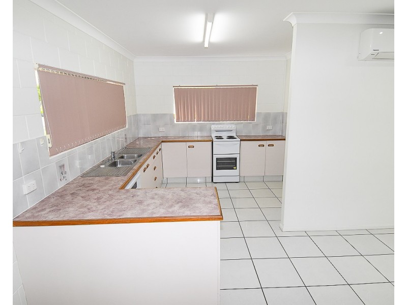 11 Peek Street, Richmond Hill QLD 4820