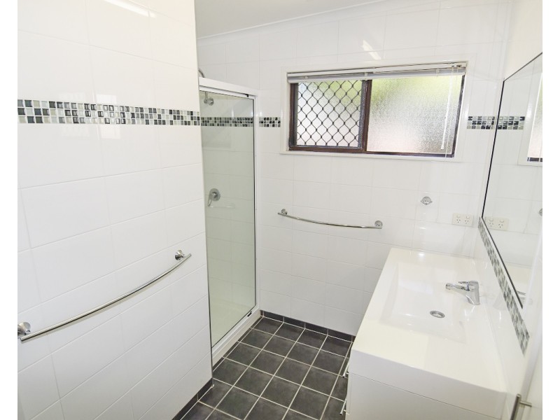 33 Plant Street, Richmond Hill QLD 4820