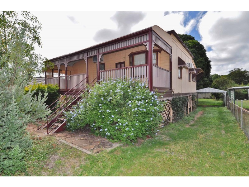 11 School Street, Charters Towers QLD 4820