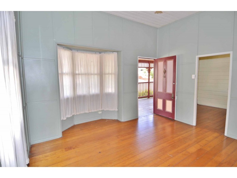 11 School Street, Charters Towers QLD 4820