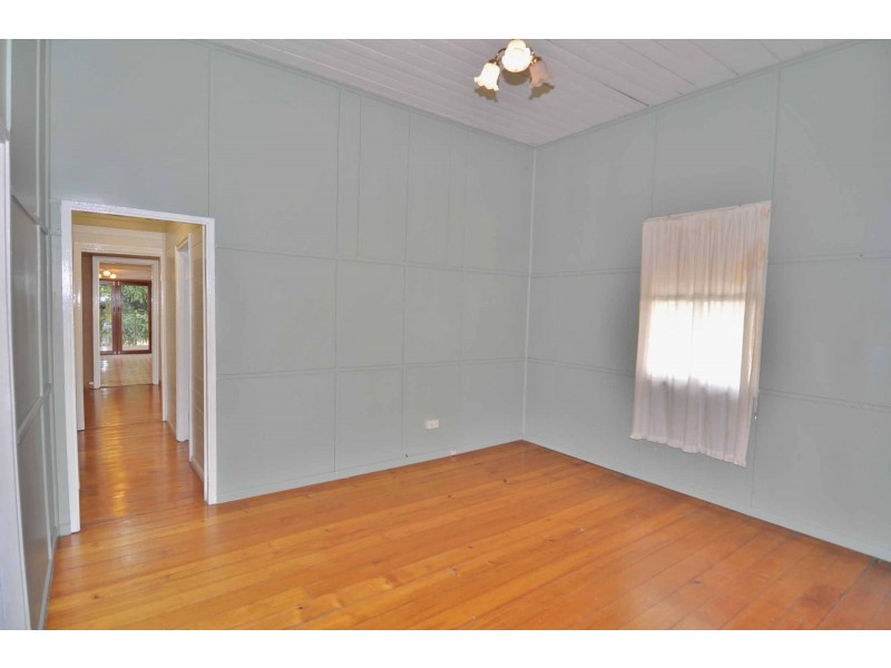 11 School Street, Charters Towers QLD 4820