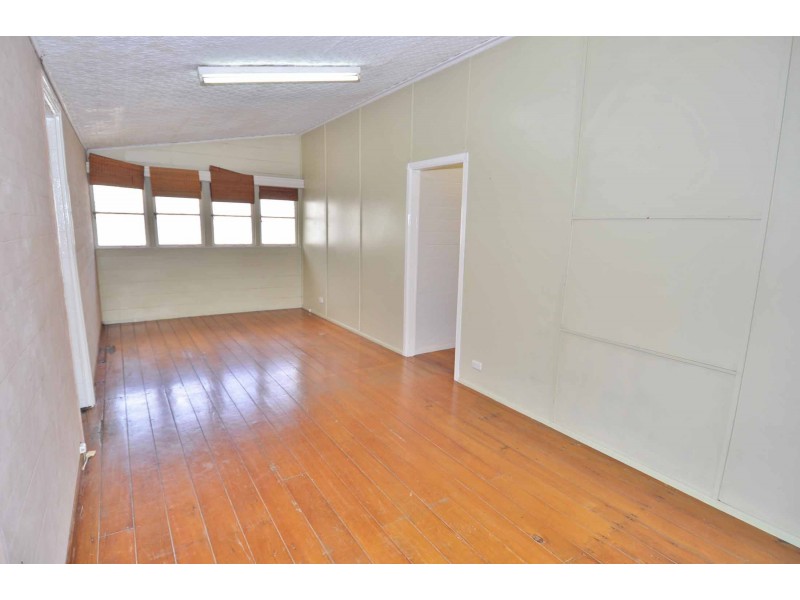 11 School Street, Charters Towers QLD 4820