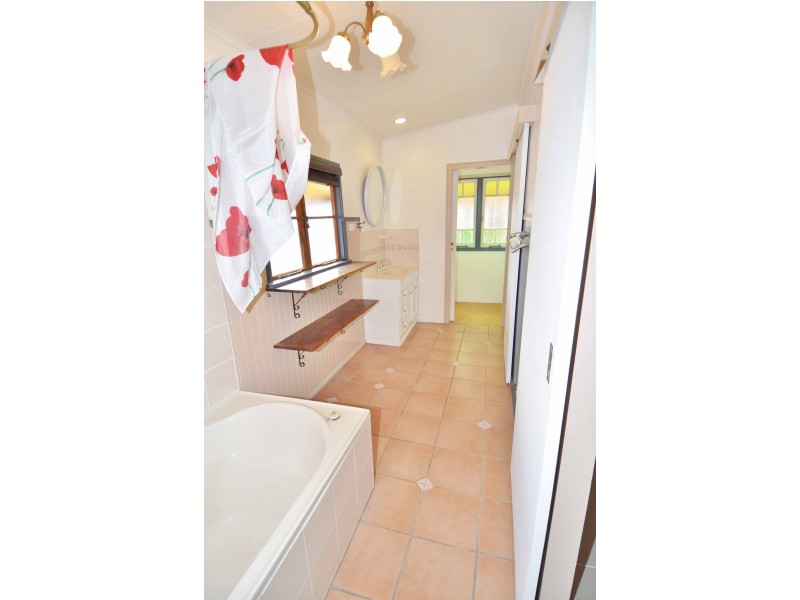 11 School Street, Charters Towers QLD 4820