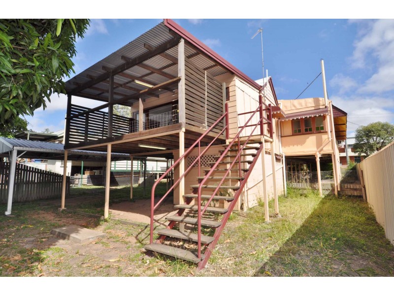 11 School Street, Charters Towers QLD 4820