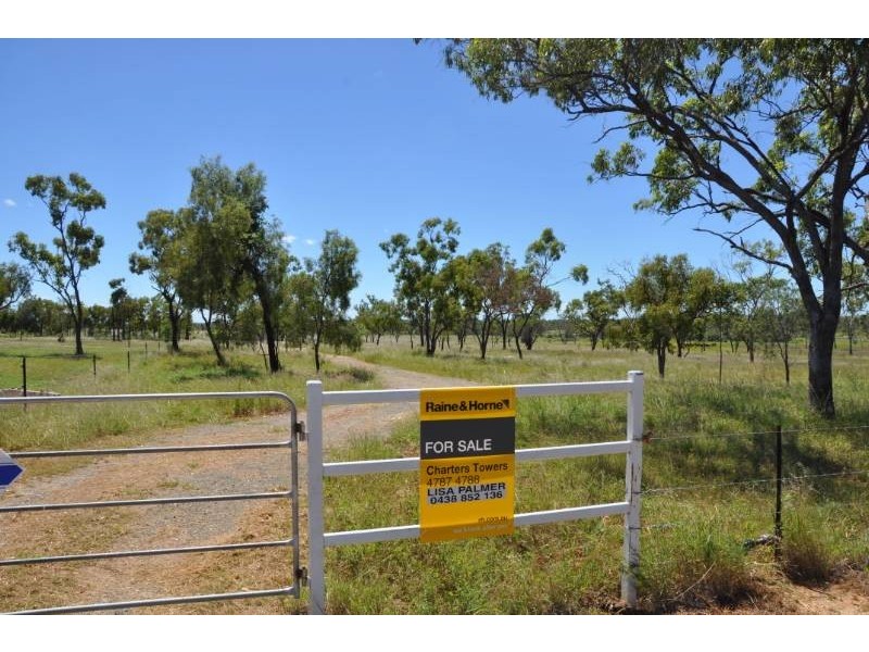 254 Sandy Creek Road, Southern Cross QLD 4820