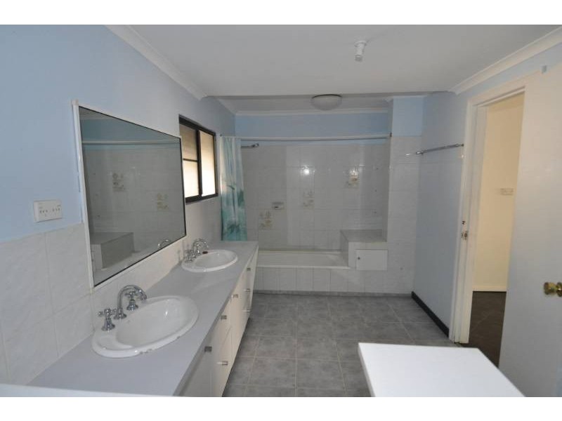 18 Park Street, Charters Towers QLD 4820