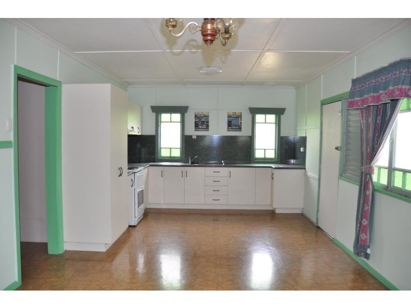 11 Craven Street, Charters Towers QLD 4820