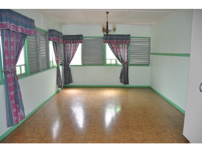 11 Craven Street, Charters Towers QLD 4820