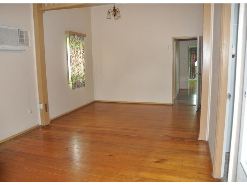 11 Craven Street, Charters Towers QLD 4820