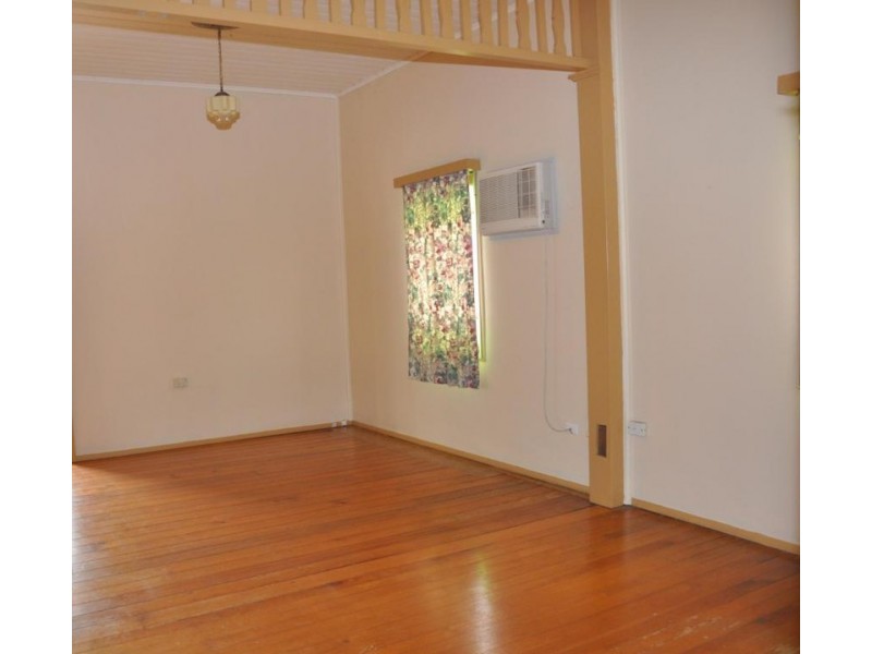 11 Craven Street, Charters Towers QLD 4820