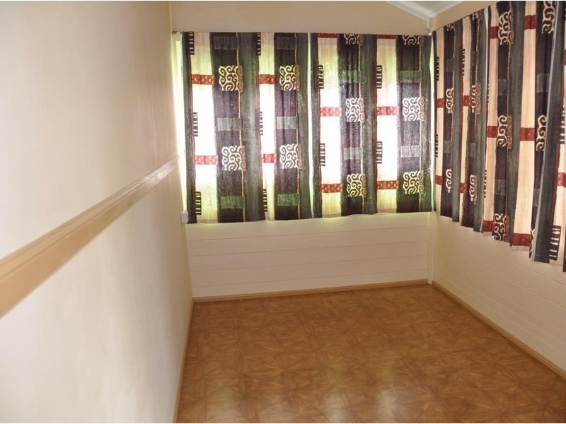 11 Craven Street, Charters Towers QLD 4820