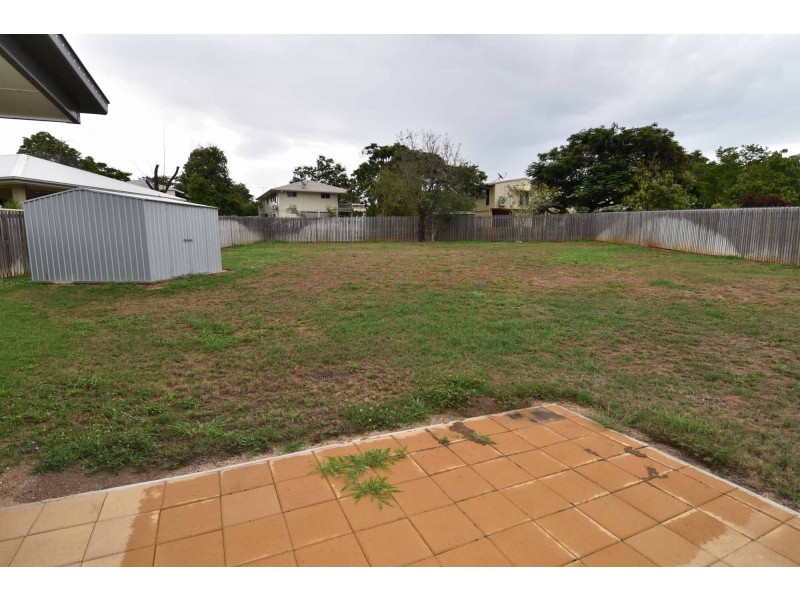 5A Hewett Street, Toll QLD 4820