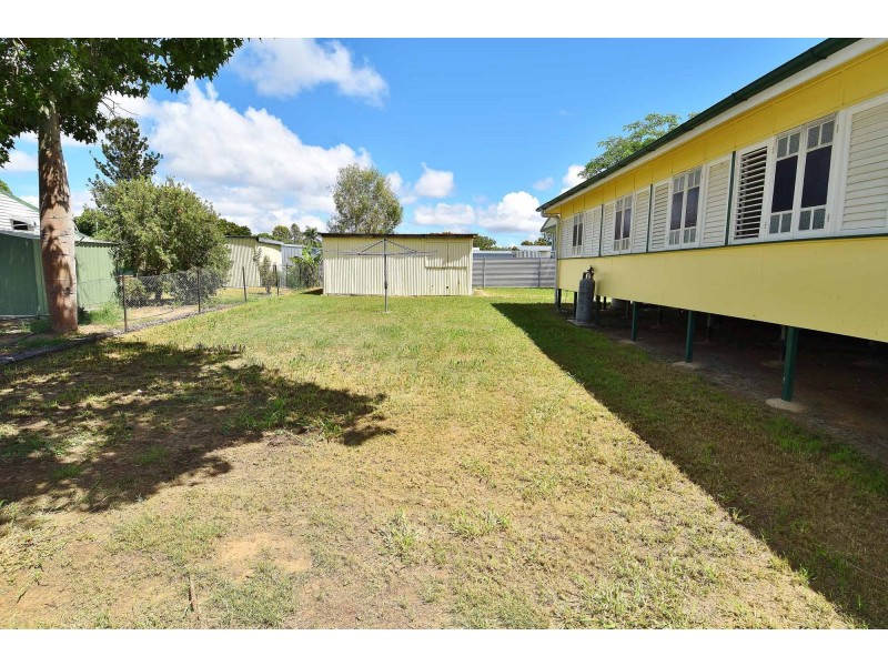 40 Hackett Terrace, Charters Towers QLD 4820
