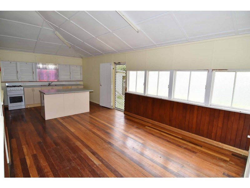 40 Hackett Terrace, Charters Towers QLD 4820
