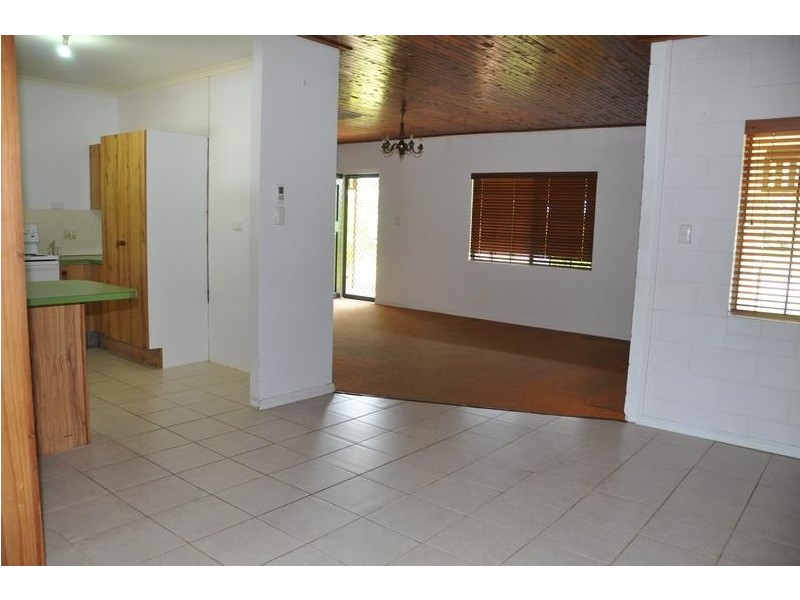 20 New Queen Road, Charters Towers QLD 4820