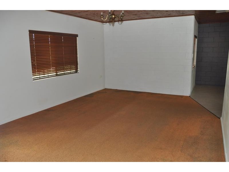 20 New Queen Road, Charters Towers QLD 4820