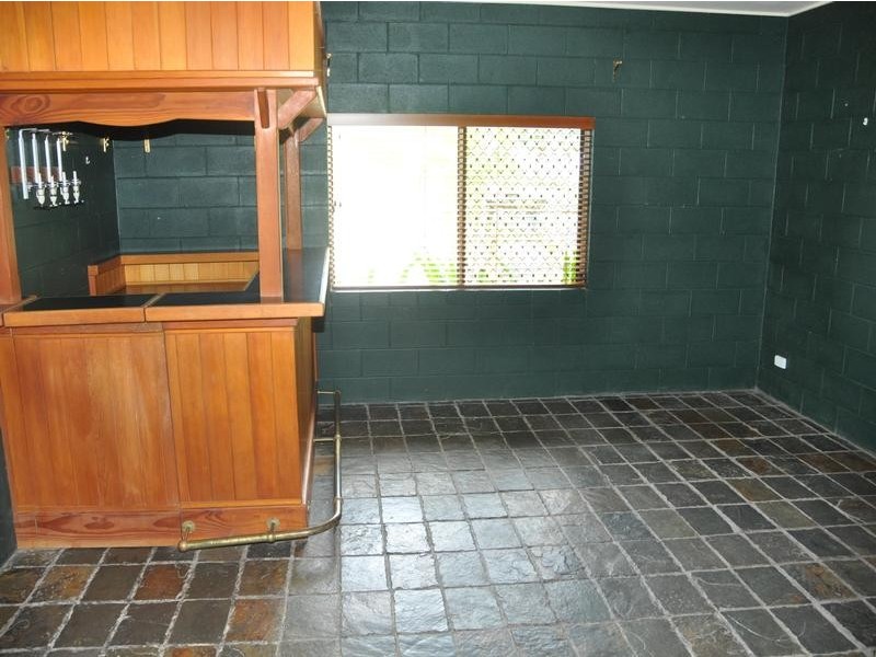 20 New Queen Road, Charters Towers QLD 4820