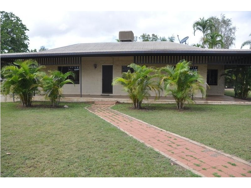20 New Queen Road, Charters Towers QLD 4820