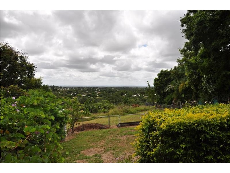 6 Duman Street, Charters Towers QLD 4820