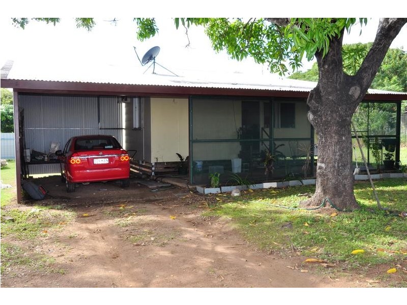 17 Manners Street, Richmond Hill QLD 4820