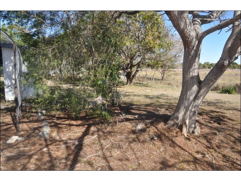 12 Bluff Road, Queenton QLD 4820