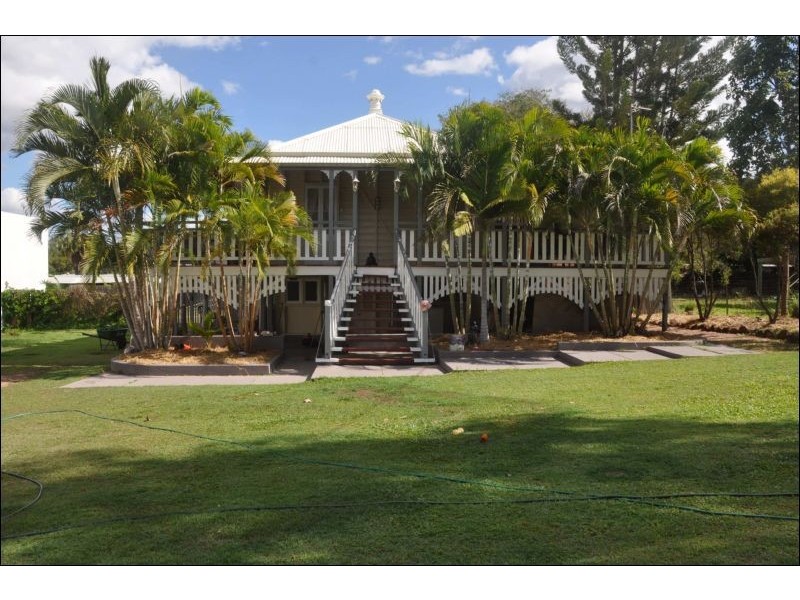 216 Gill Street, Charters Towers QLD 4820