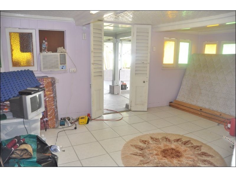 216 Gill Street, Charters Towers QLD 4820