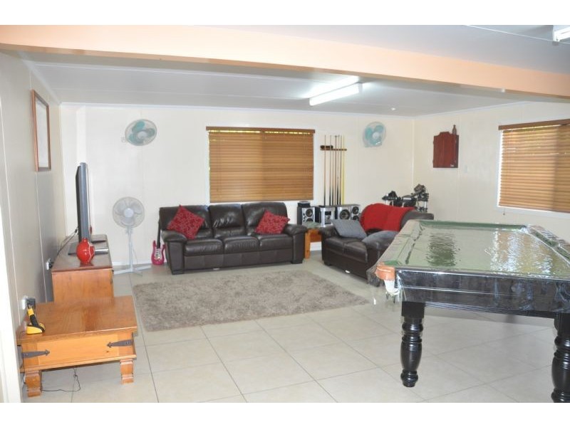 15 Aplin Street, Charters Towers QLD 4820