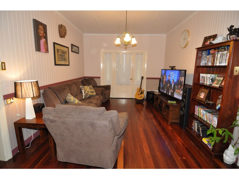 27 Rutherford Street, Charters Towers QLD 4820