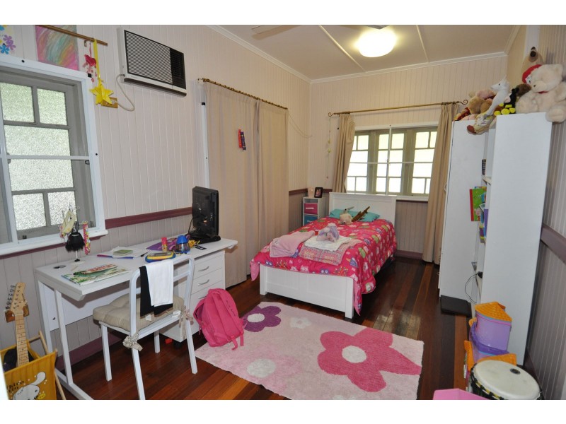 27 Rutherford Street, Charters Towers QLD 4820