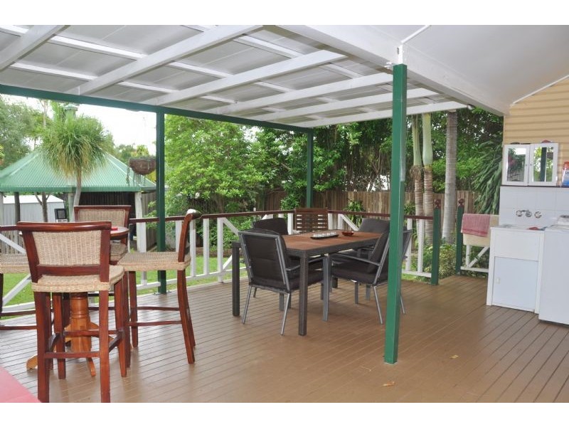 27 Rutherford Street, Charters Towers QLD 4820