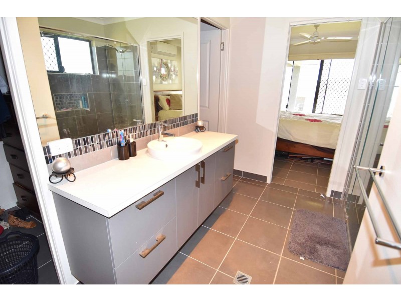 216 Bluff Road, Millchester QLD 4820