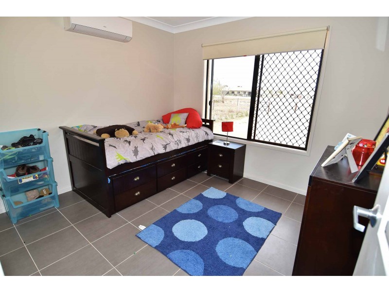 216 Bluff Road, Millchester QLD 4820