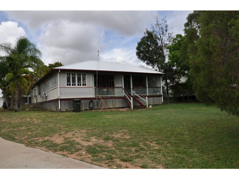 14 Paull Street, Charters Towers QLD 4820
