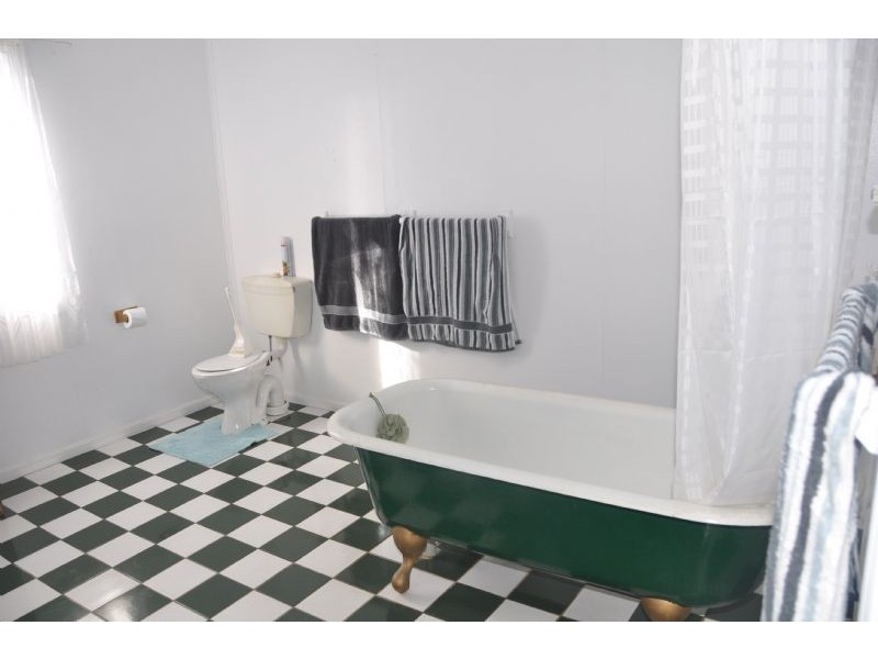 14 Paull Street, Charters Towers QLD 4820