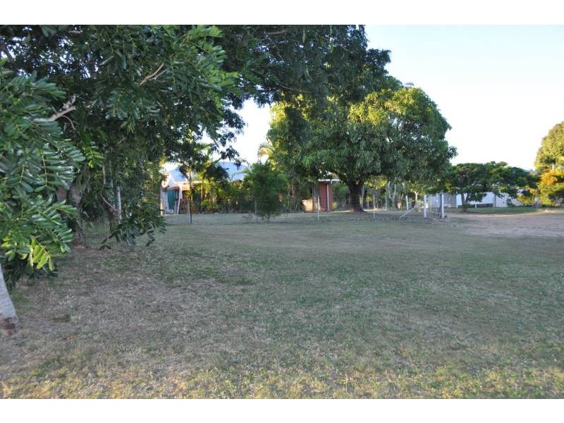 14 Paull Street, Charters Towers QLD 4820