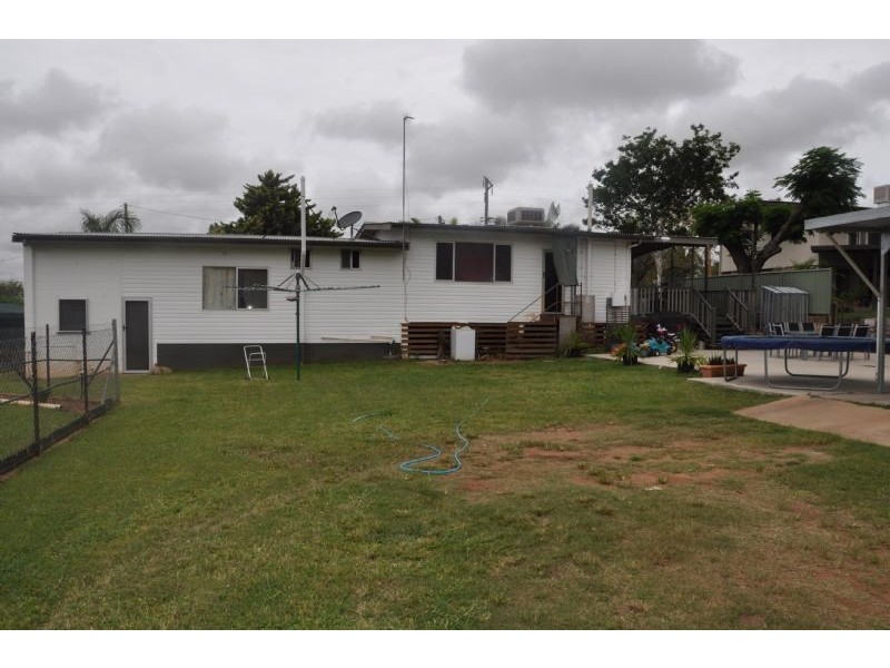 102 Hackett Terrace, Richmond Hill QLD 4820