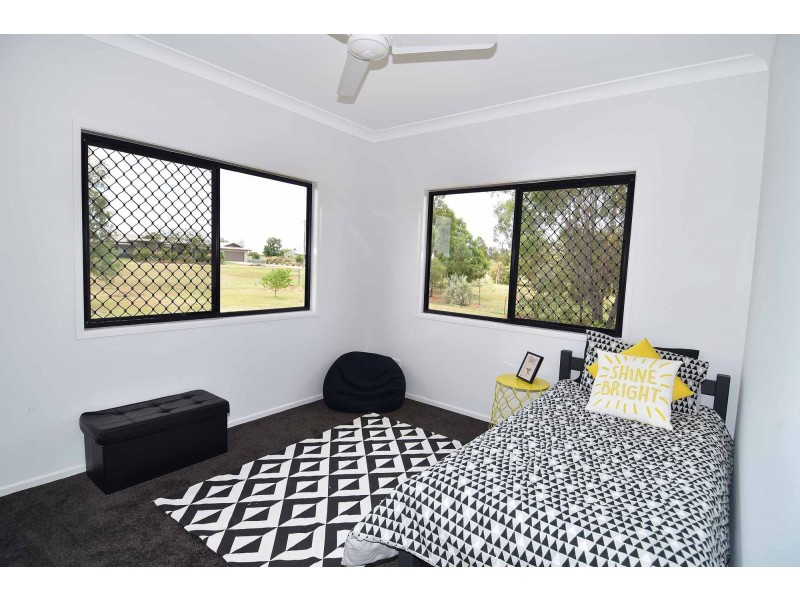 26 Axford Road, Toll QLD 4820
