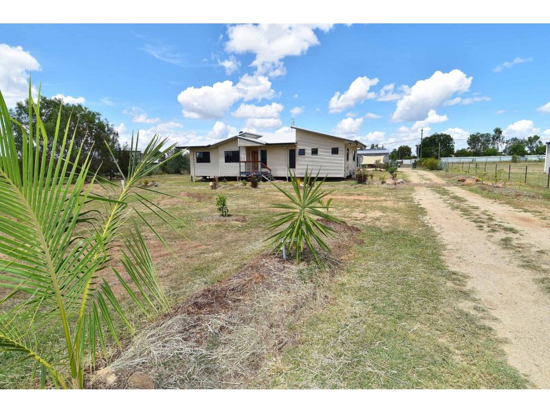 26 Axford Road, Toll QLD 4820
