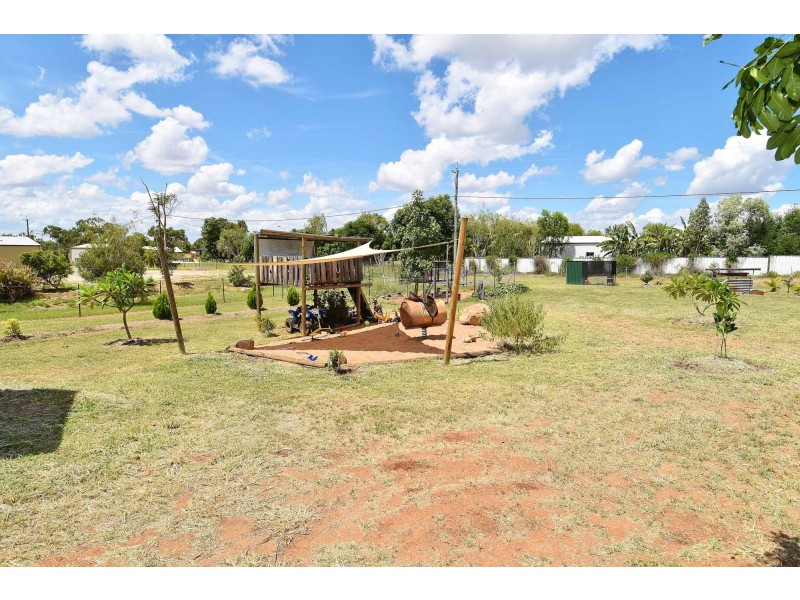 26 Axford Road, Toll QLD 4820