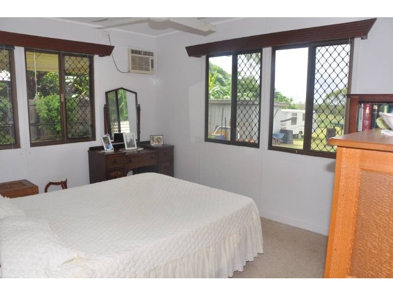 15 Davies Street, Charters Towers QLD 4820