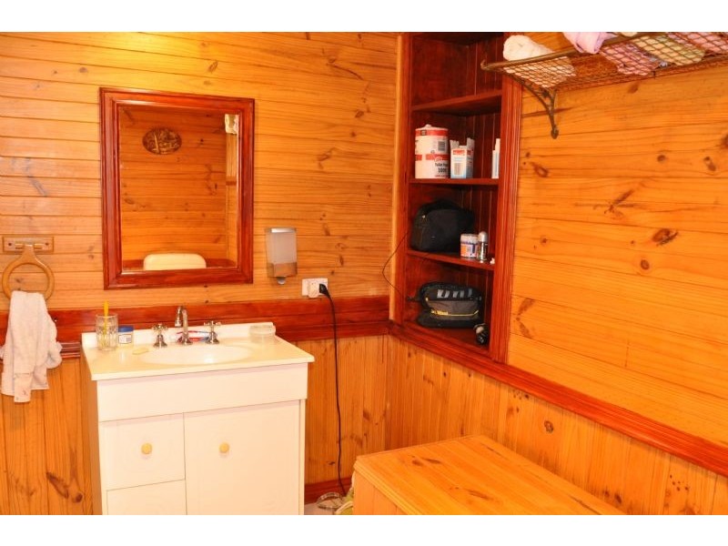 42 Ryan Street, Charters Towers QLD 4820