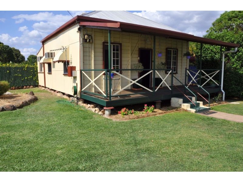 31 Melville Street, Charters Towers QLD 4820