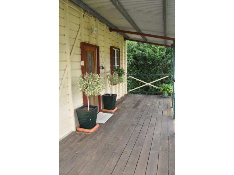 31 Melville Street, Charters Towers QLD 4820