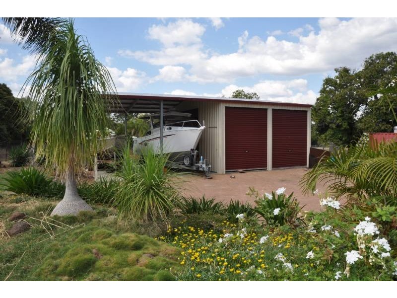 31 Melville Street, Charters Towers QLD 4820