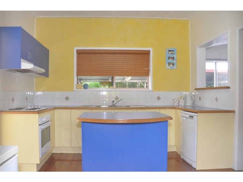 31 Melville Street, Charters Towers QLD 4820