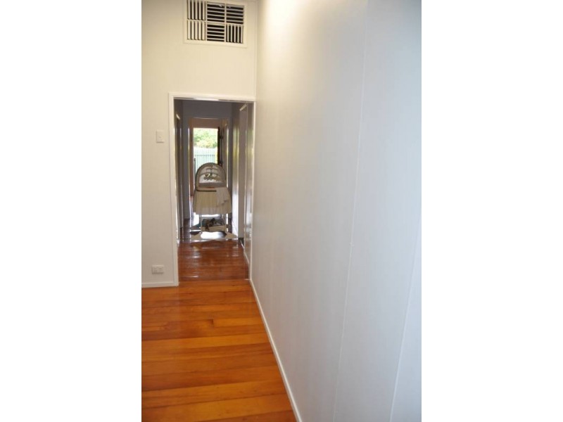 31 Melville Street, Charters Towers QLD 4820